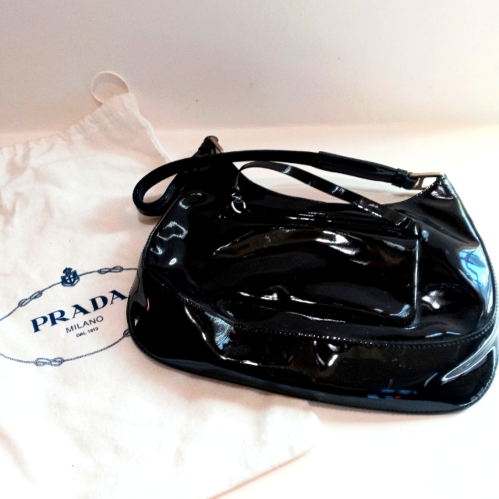 DO NOT BUY RESERVED. Bundle of Prada pocketbook, Gucci pocketbook